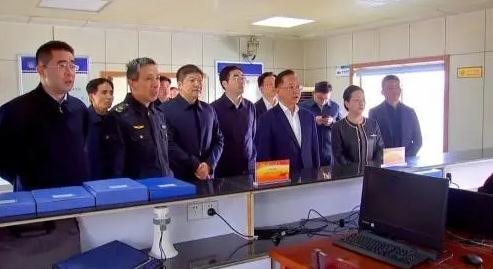 張坤、劉文榮帶隊巡江巡河及防汛檢查