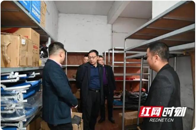 綏寧縣人大常委會領(lǐng)導(dǎo)深入聯(lián)點鄉(xiāng)鎮(zhèn)督導(dǎo)檢查防汛、地質(zhì)災(zāi)害防治、安全生產(chǎn)、森林防火等工作