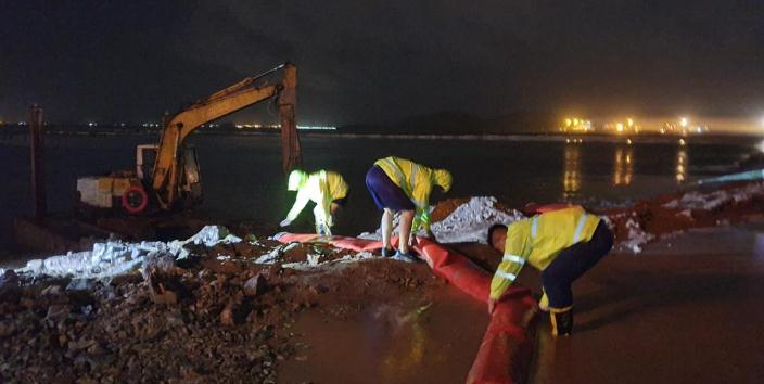 聞“汛”而動！他們沖在防汛抗臺第一線！